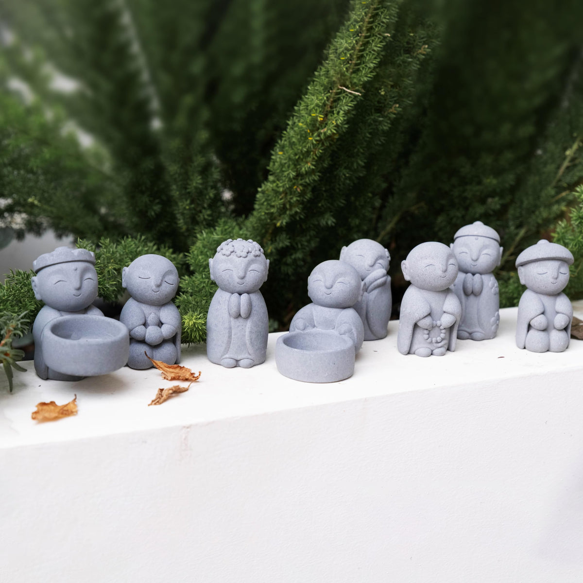 Buddha Statues with Candle Holder Zen Monk Candle Holder Zen Monk Buddha Statue Praying Sculptures Ornament for Wealth Good Luck Feng Shui Decor Home Office Car Decoration (Sit Buddha With Candle Holder)