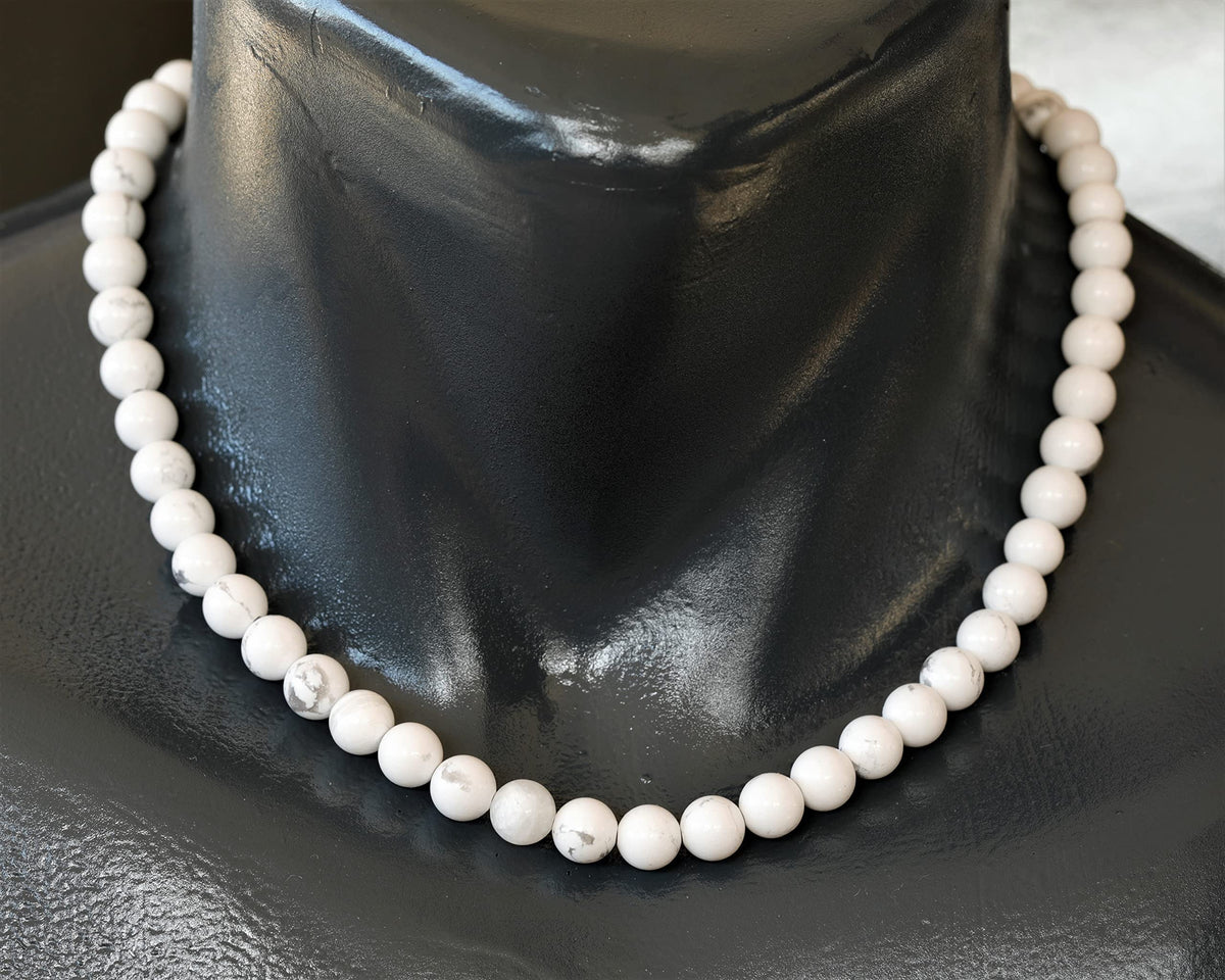 Natural Howlite Beaded Choker Necklace (Howlite / 40 Inches)