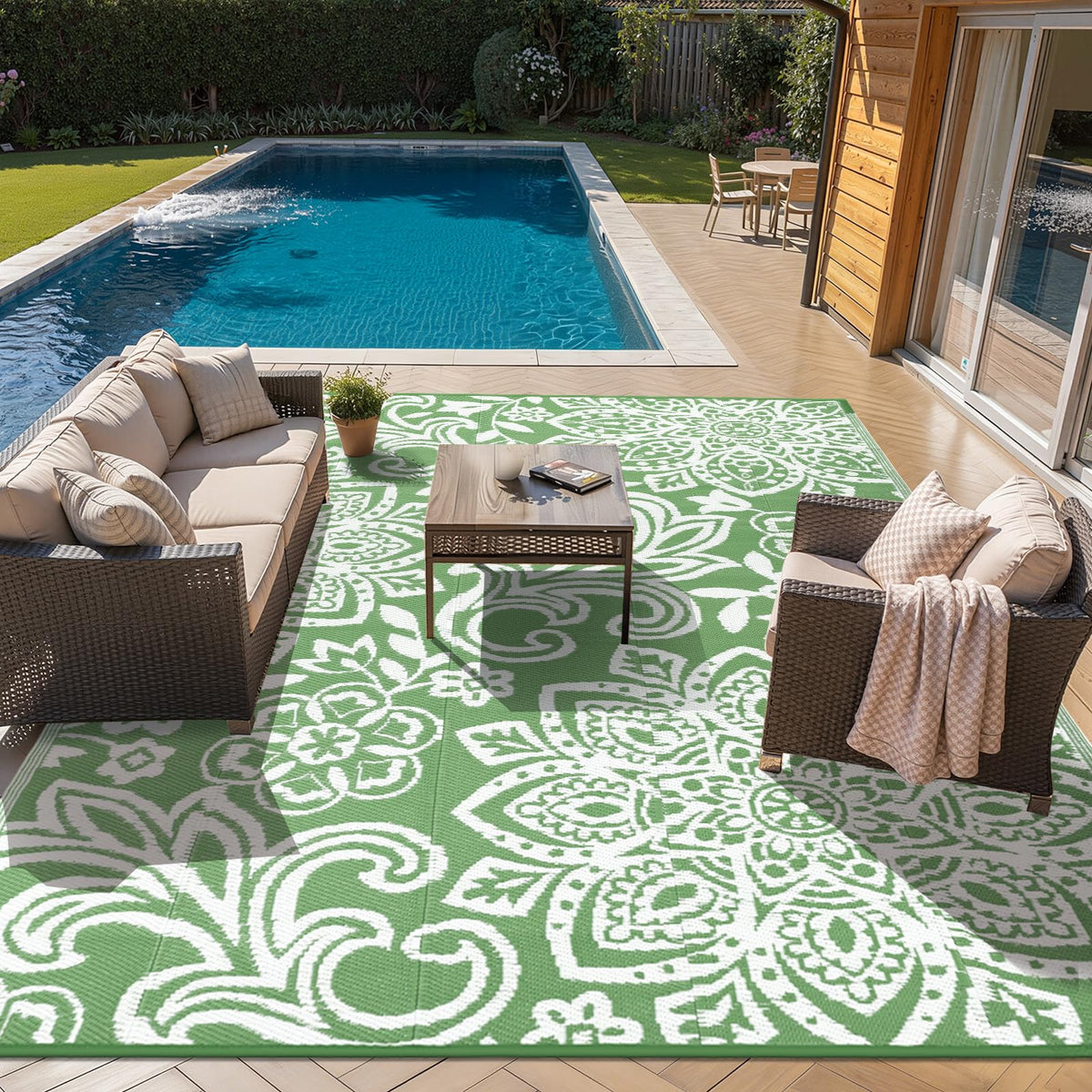 Waterproof Outdoor Rug 8' x 10' (Green / 8' x 10')