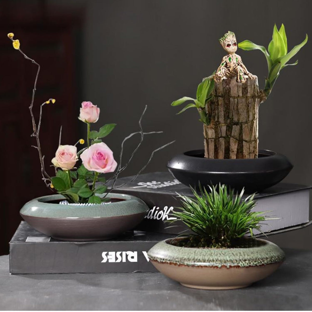 Ikebana Vase Kit Ceramic Flower Frog Vase with Stainless Kenzan Japanese Ikebana Flower Arrangement Pot for Floral Displays Moss & Hydroponic Plants Zen Decor Gift (Black Small Size)