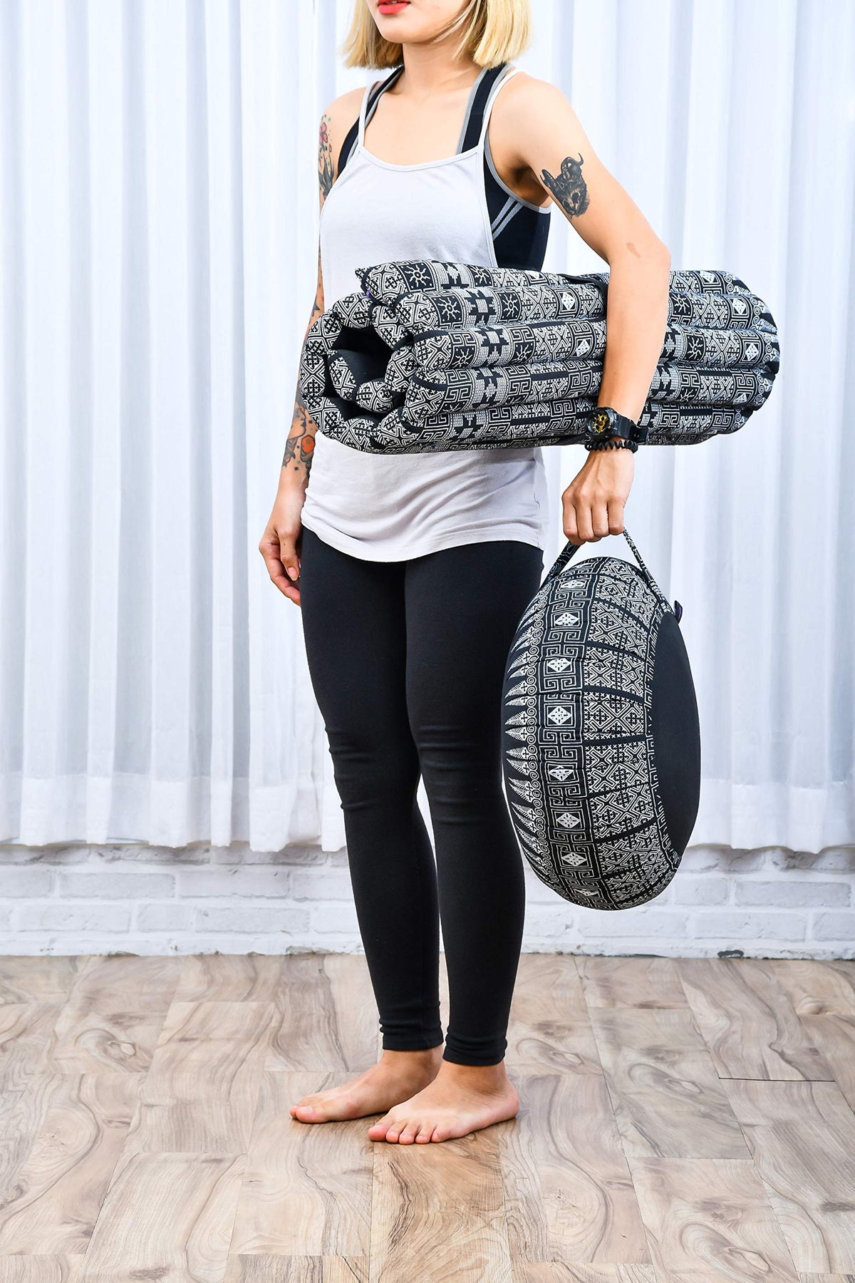 Zabuton Meditation Mat 28 x 28 inches (Cbt4 - Black)