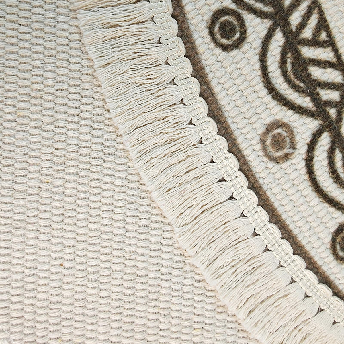 Boho Rustic Round Placemat for Dinning Table with Tassels (Beige)