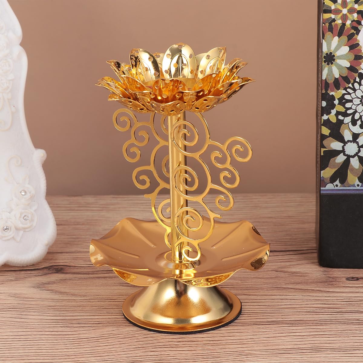 2 Pcs Alloy Candle Holder (Goldenx2pcs / 11.5x7.5cmx2pcs)