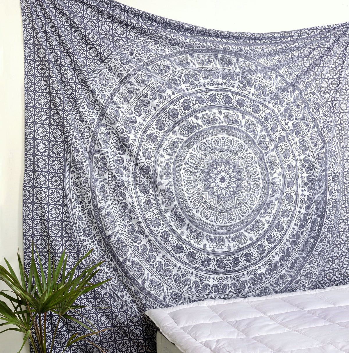 Wall Hanging for Bedroom Hippie Mandala Bohemian Floral Design Indian Magical Thinking Tapestries Dorm Decor 84 x 90 Inches (90.6"L x 84.7"W / Grey and Silver)