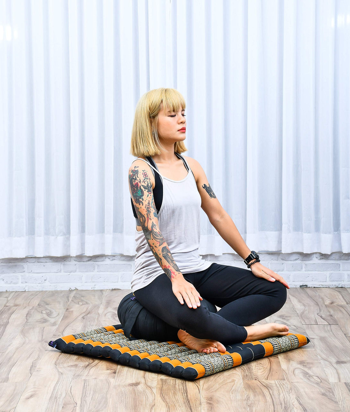 Meditation Cushion Zafu & Zabuton Set 28 x 28 inches Kapok Zazen (Sf03 - Black, Orange)