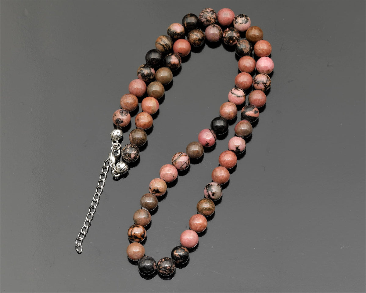 Natural Rhodonite Beaded Choker Necklace (Rhodonite / 32 Inches)