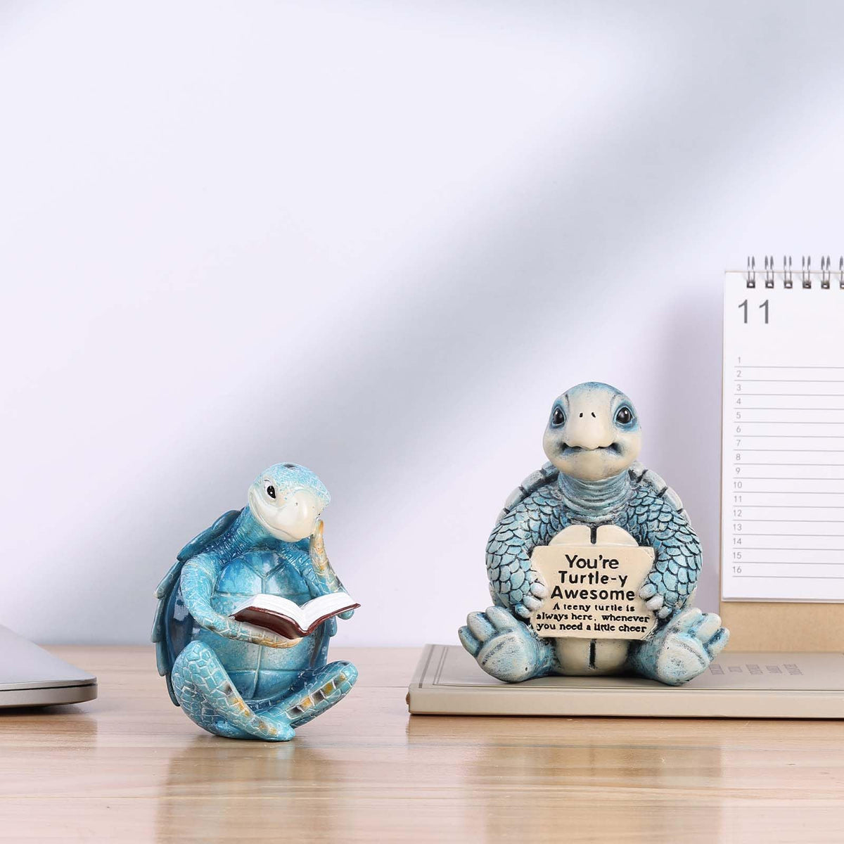 Resin Reading Sea Turtle Figurine (Navy Blue)