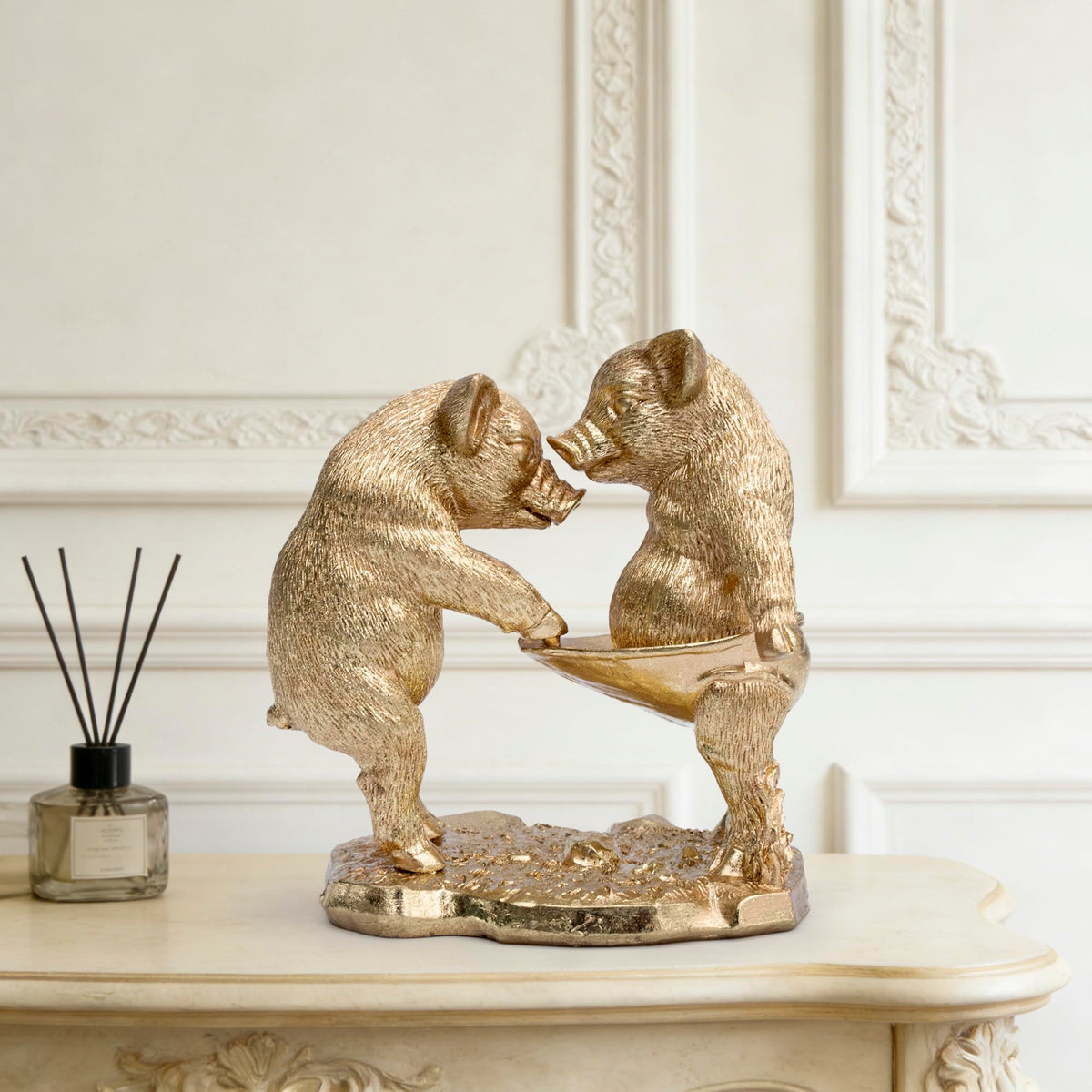 Funn Pig Couple Figurine (Funny Pig)