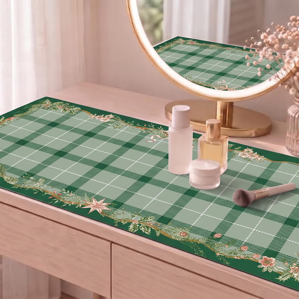 Xmas Plaid Desk Mat (Green Plaid Holly / 35.4" x 15.7")