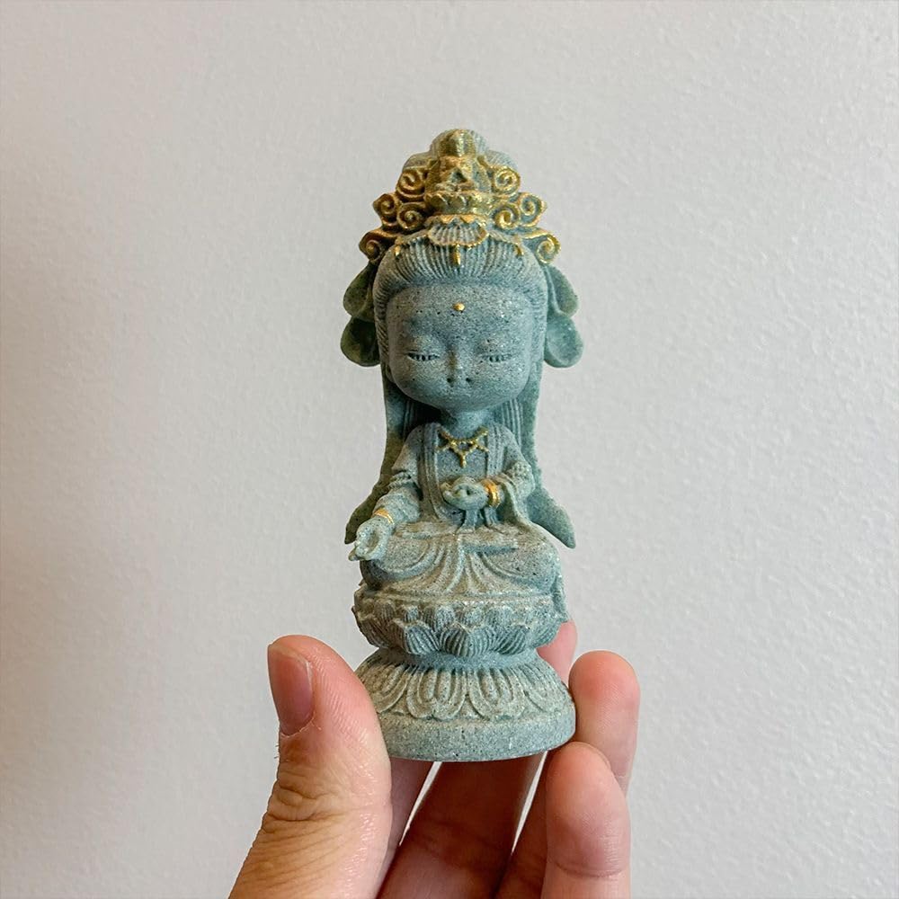 Small Guanyin Buddha Statue Quanyin Figurine Sandstone Decorative for Fish Tank Aquarium Decor (Gold)