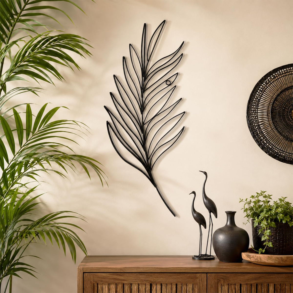 Minimalist Leaf Metal Wall Art (Black Leaf)