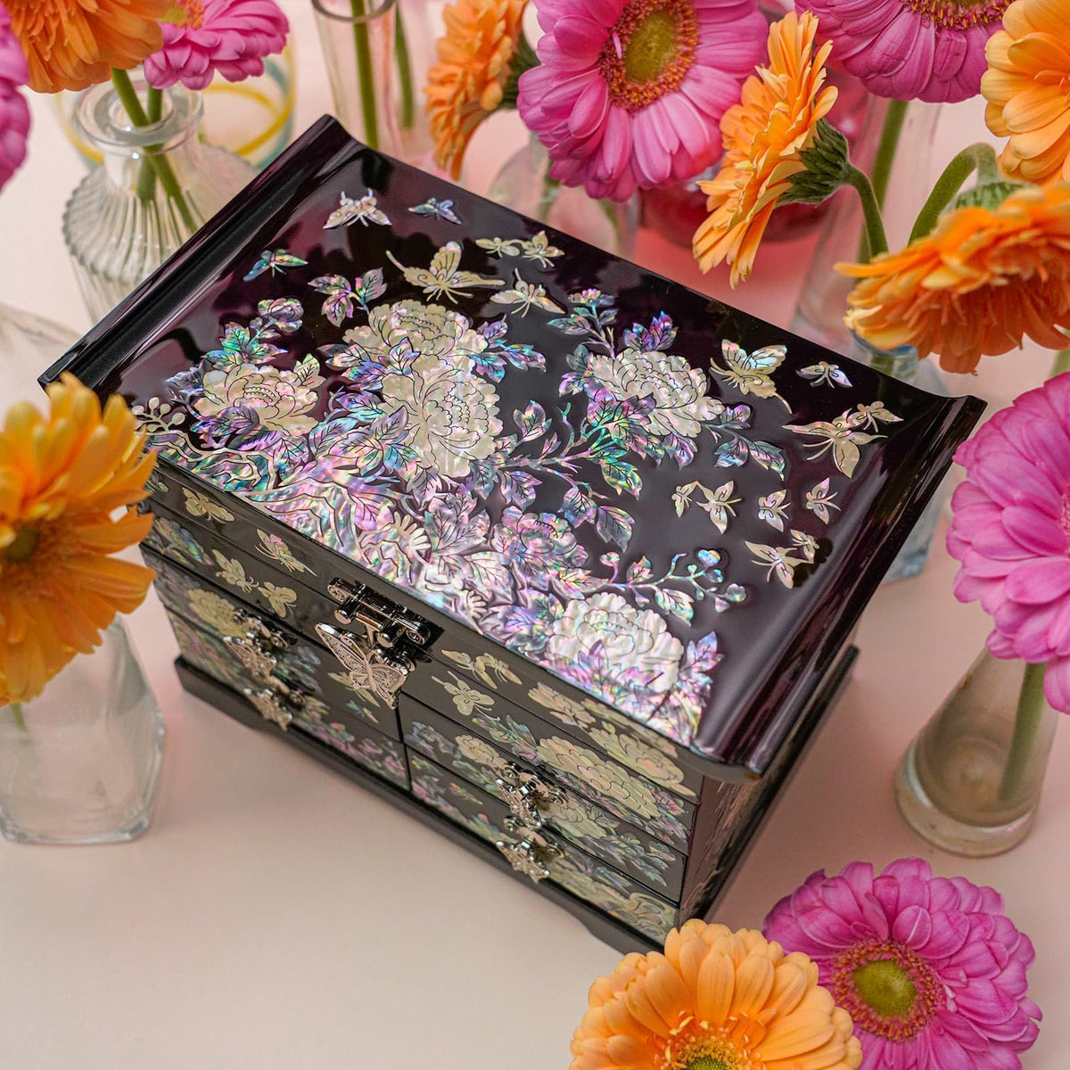 Mother of Pearl Jewelry Box with Traditional Mother of Pearl Inlay (Black)