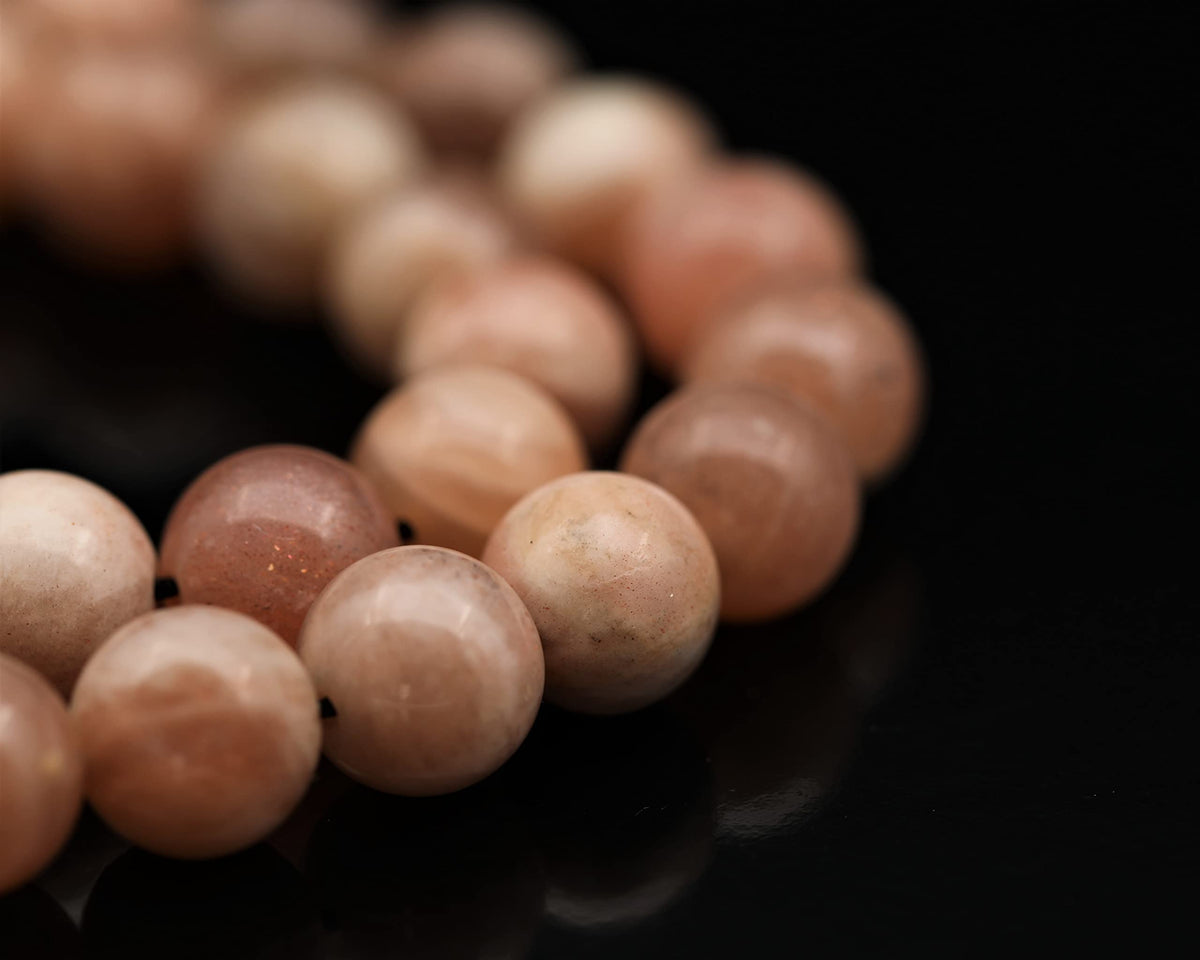 Natural Sunstone Beaded Choker Necklace (Sunstone / 20 Inches)