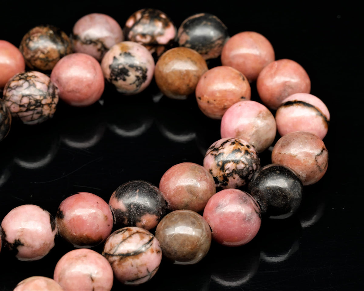 Natural Rhodonite Beaded Choker Necklace (Rhodonite / 32 Inches)