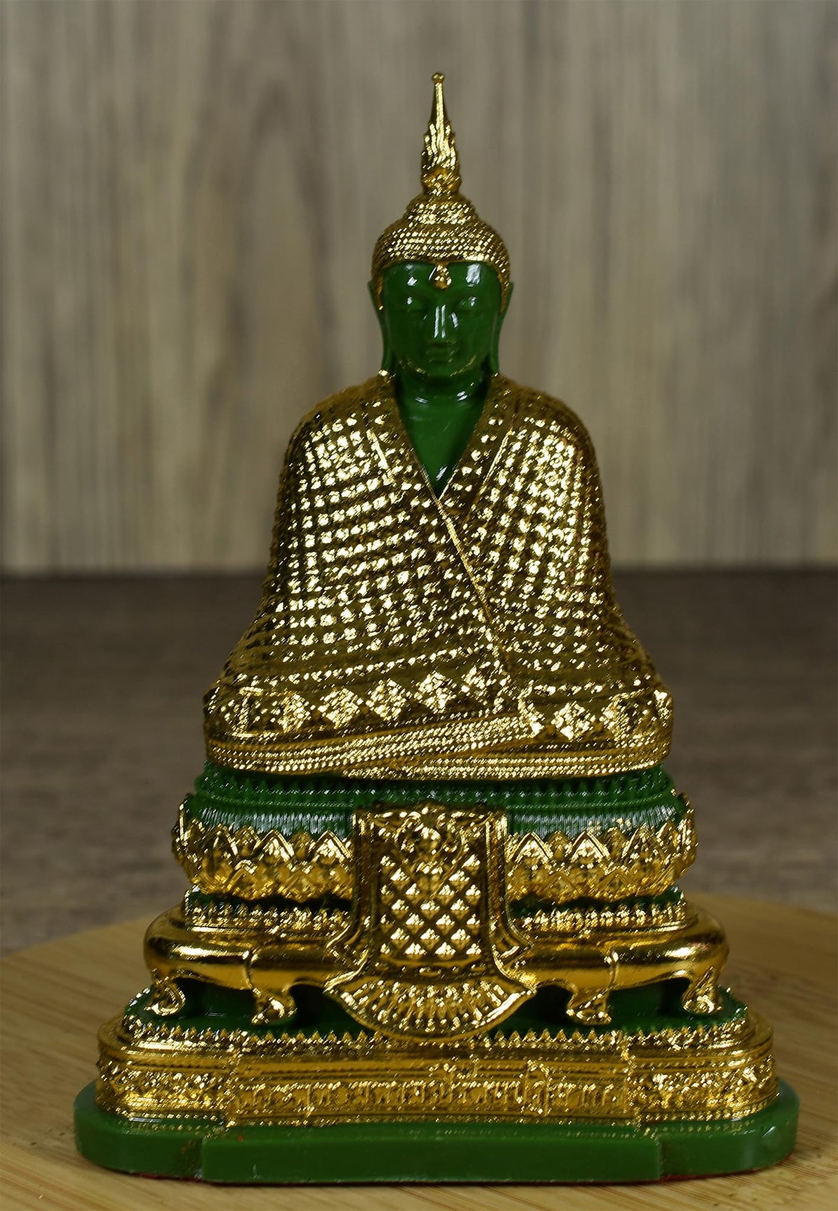 Emerald Buddha Statue Realistic Designed Knee to Knee 2" H. 6" H Jade Buddha Thai Buddha Statue for Home Decor Buddha Gift Buddha Sculpture Buddha Figurines (Winter)
