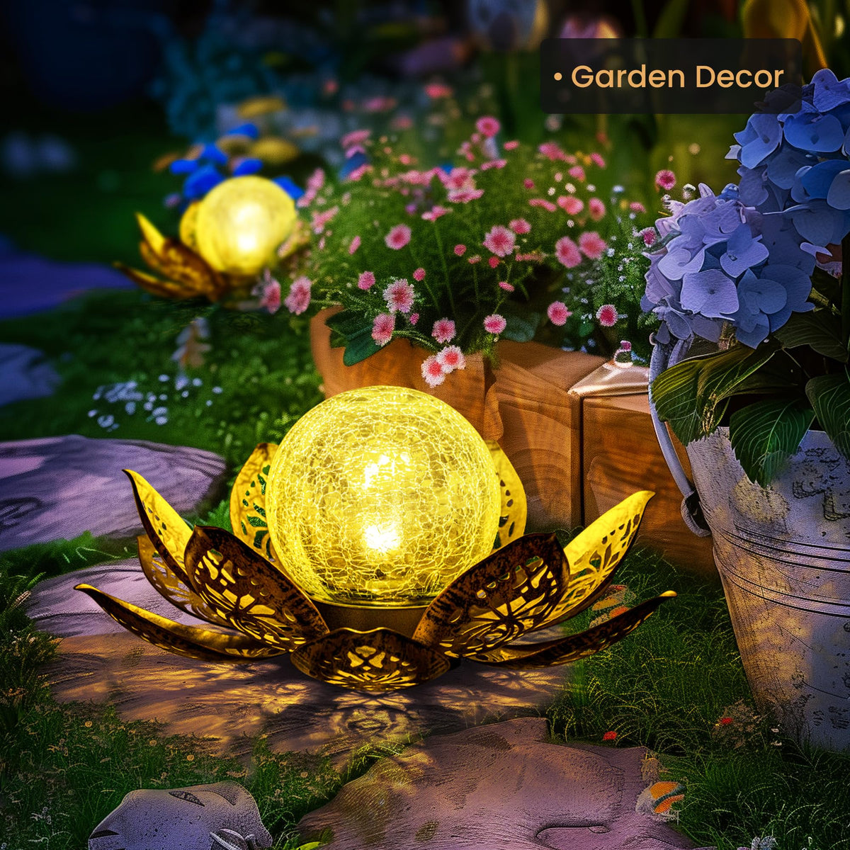 Solar Light Outdoor Garden Decor (Gold)