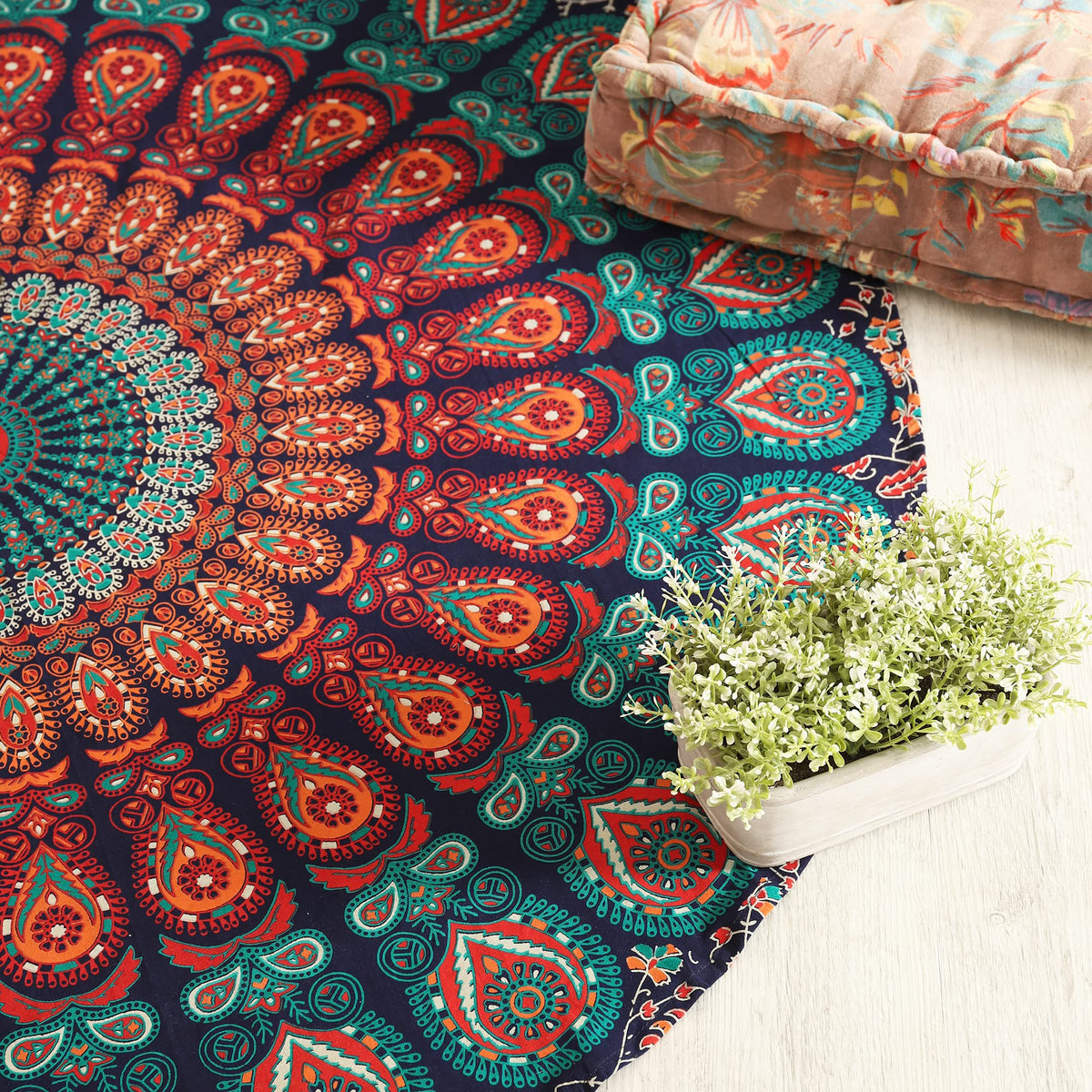 Round Tapestry Wall Hanging Ombre Hippie Mandala Bohemian Hippy Intricate Indian Tapestries Tablecloth 50 Inches (Multicolor / 50"L x 50"W)