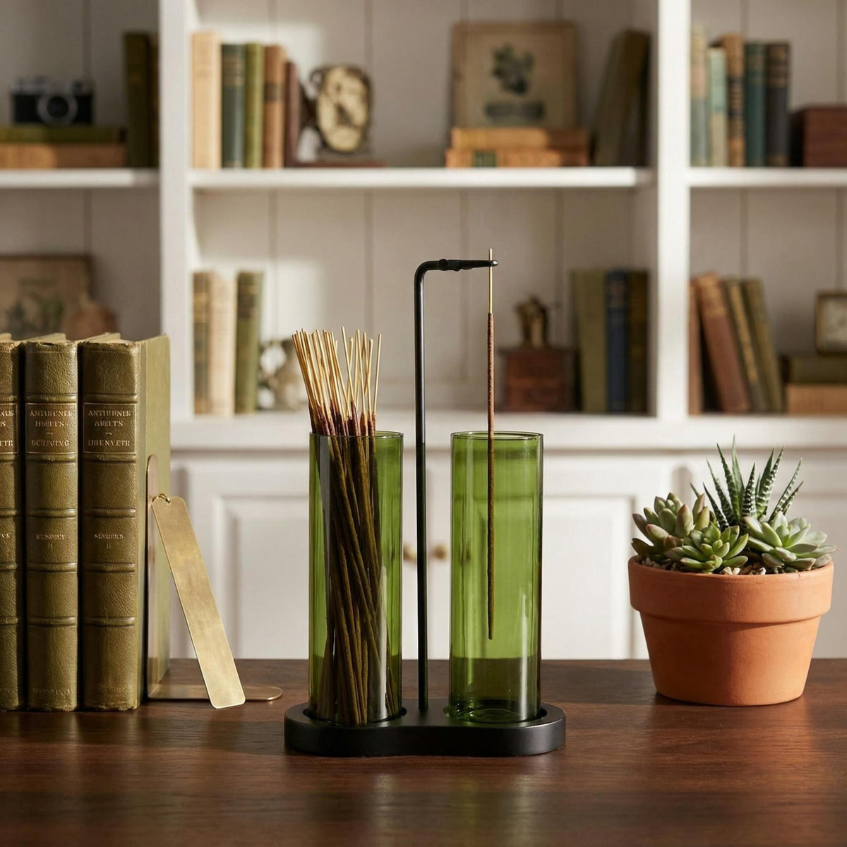 Green Glass Incense Holder (Green)