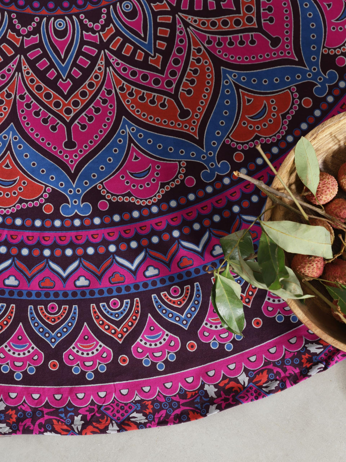 Round tapestry Indian Ombre Mandala Roundie Beach Throw Tapestry wall hanging Hippy Boho Gypsy Cotton Tablecloth Yoga Sheet 50" Purple (Barmeri Purple / 50"L x 50"W)