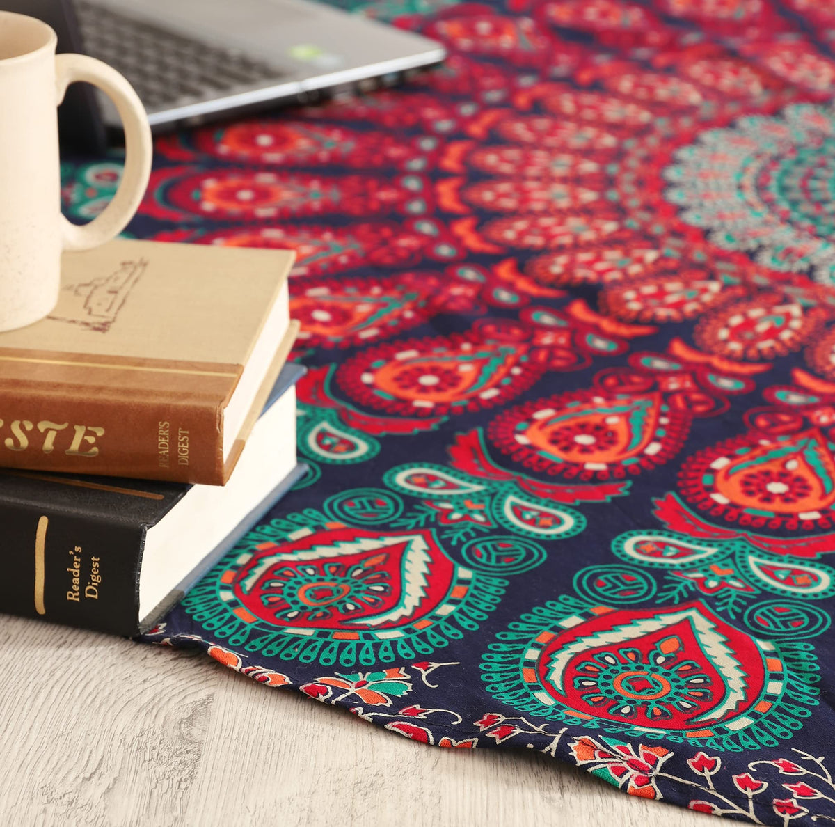 Round Tapestry Wall Hanging Ombre Hippie Mandala Bohemian Hippy Intricate Indian Tapestries Tablecloth 50 Inches (Multicolor / 50"L x 50"W)
