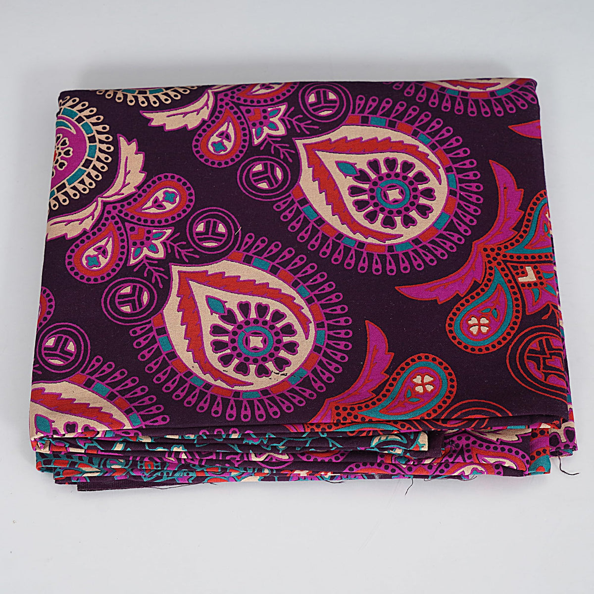 Handmade Cotton Peacock Mandala Tapestry (40"L x 30"W / Purple Pink)