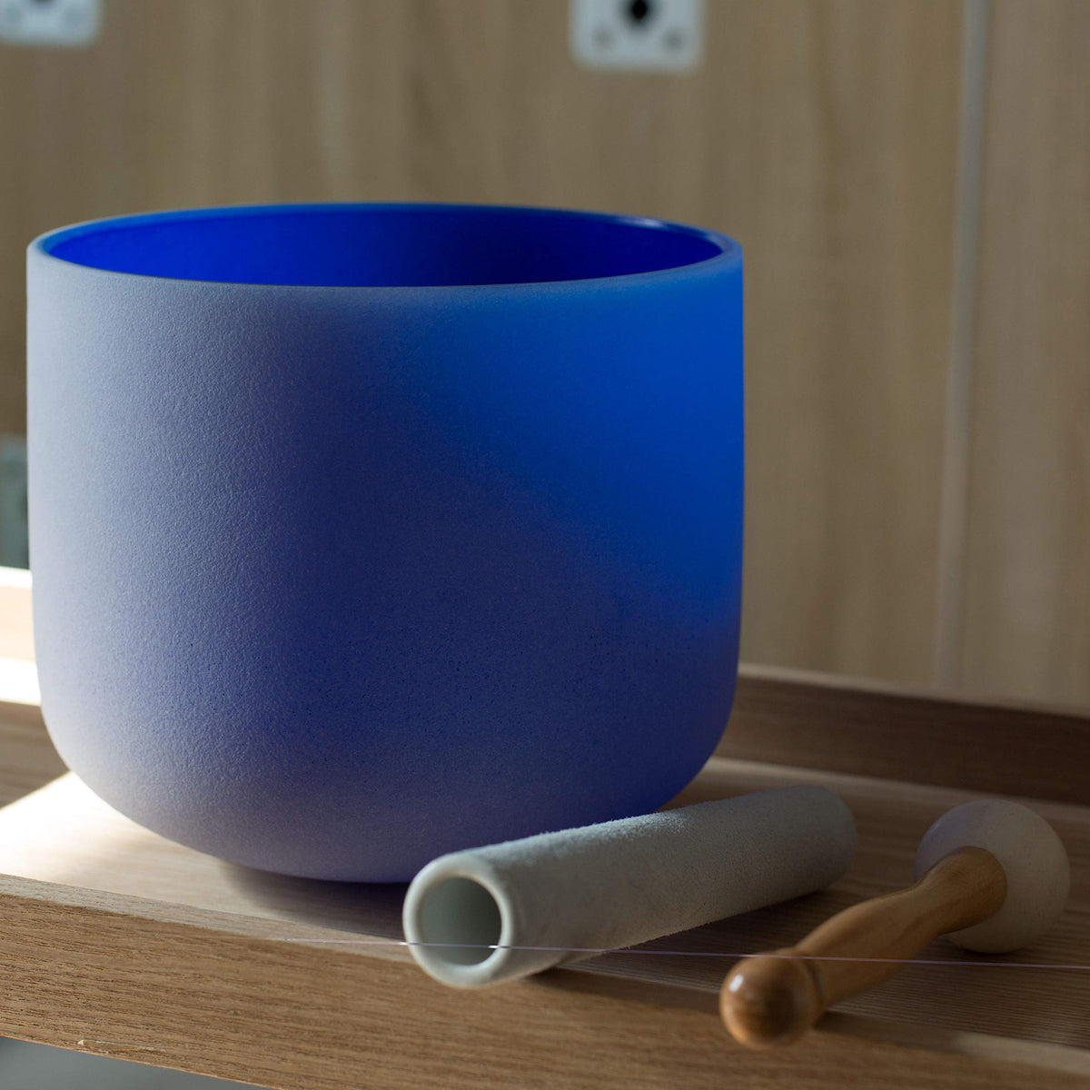 Quartz Crystal Singing Bowl A# Note Third Eye Chakra Dark Blue 8" with Heavy Duty Carrying Case Suede Striker (8" A# Note / dark blue)