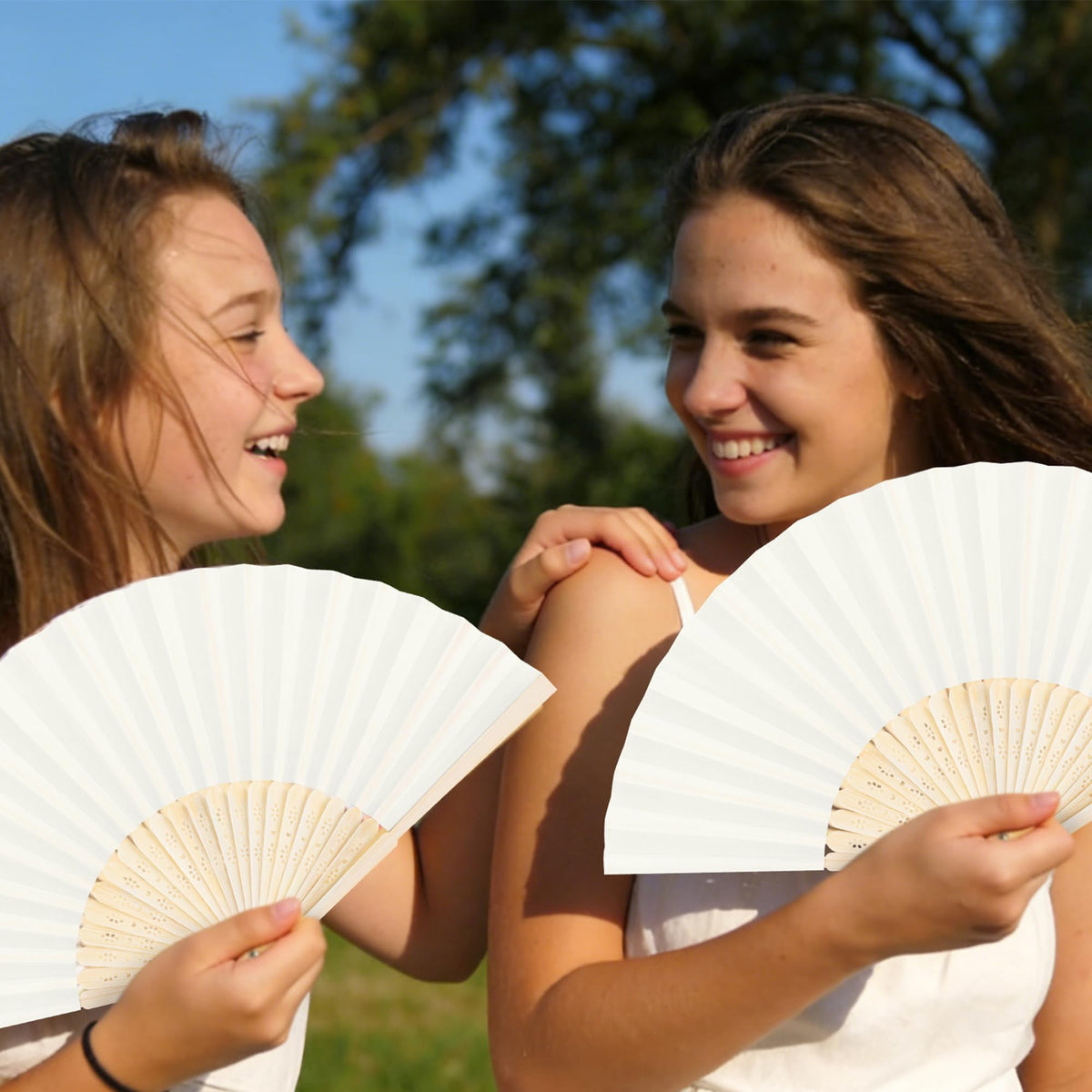 18 Piece Hand Fans (Cream)