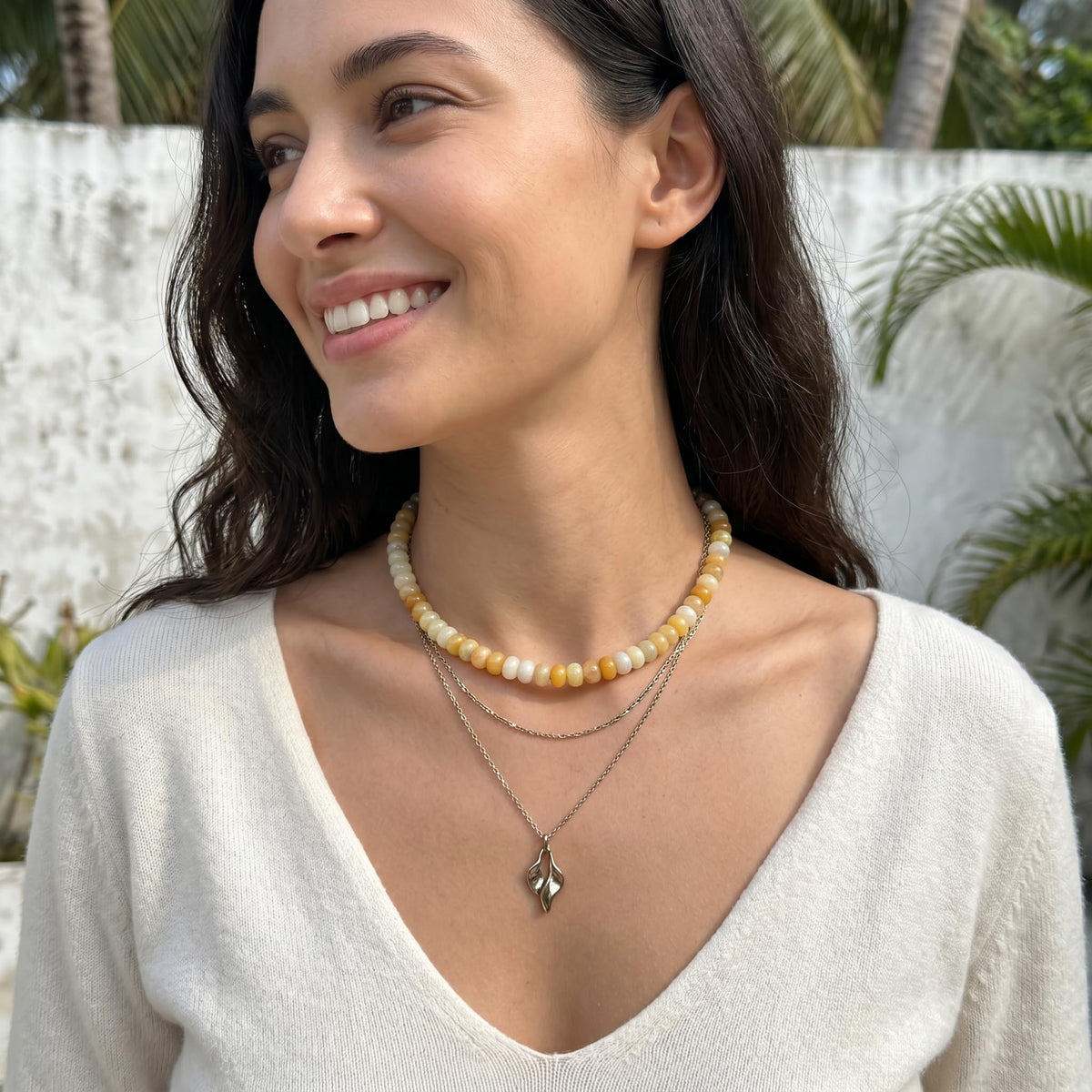Yellow Natural Stone Beaded Choker Necklace for Women (Apricot-yellow)