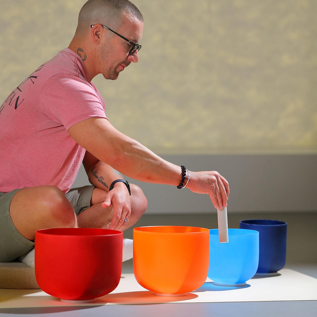 6‑10 Inch Color Chakra Set of 7 Crystal Singing Bowls (6-10 inch / 440Hz Set of 7 Color Bowls)