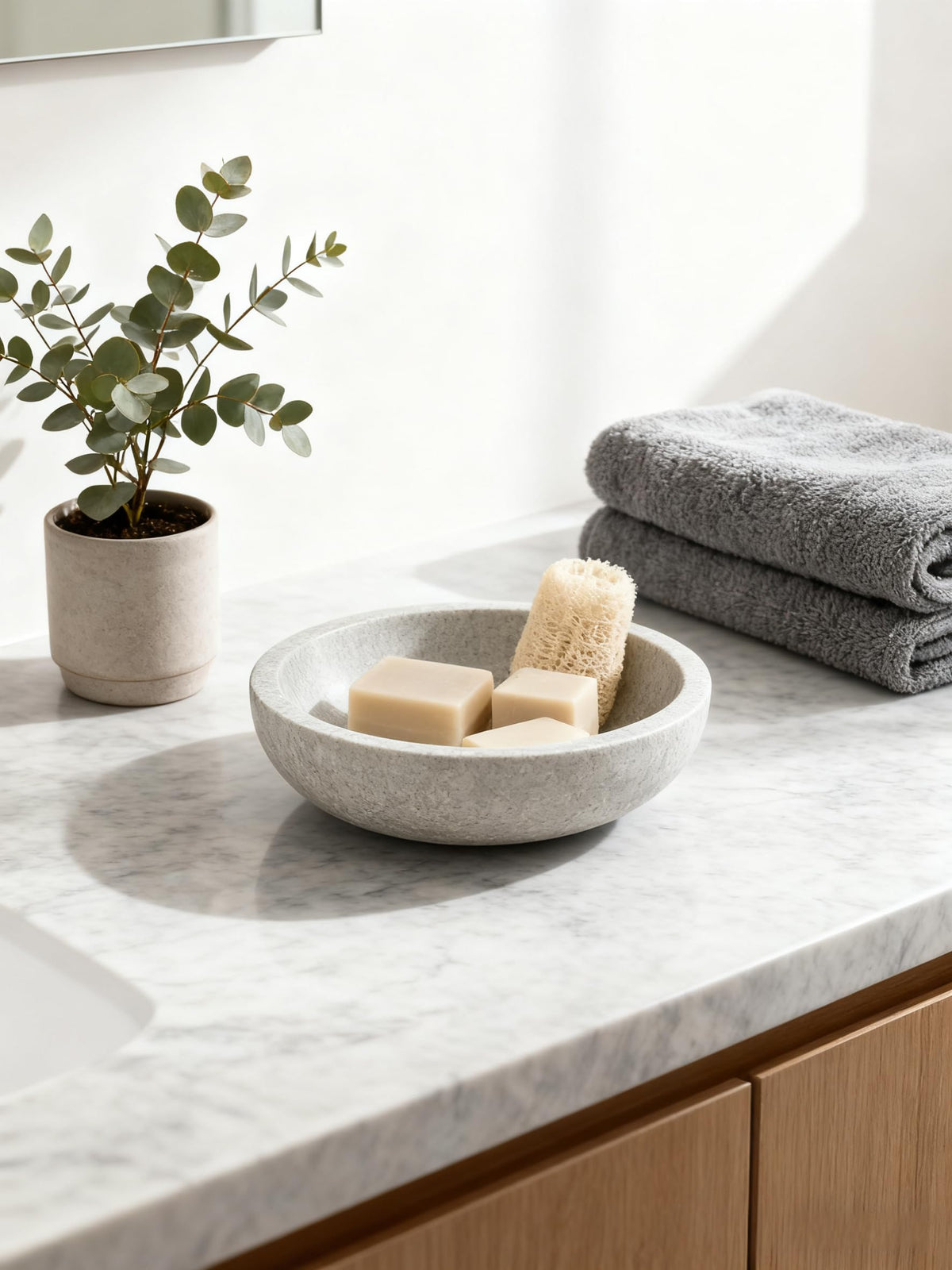 White Travertine Bowl (White)