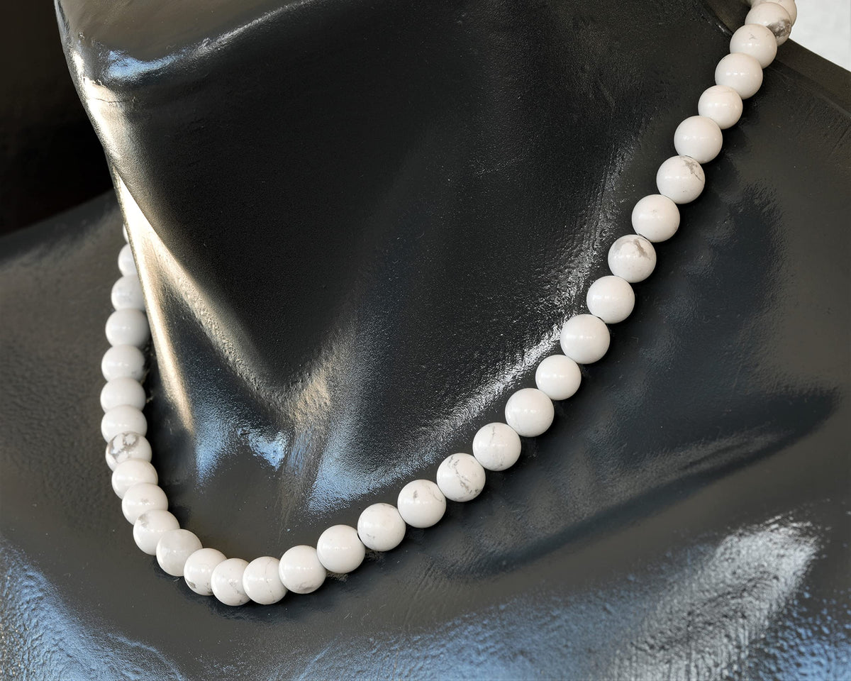 Natural Howlite Beaded Choker Necklace (Howlite / 14 Inches)