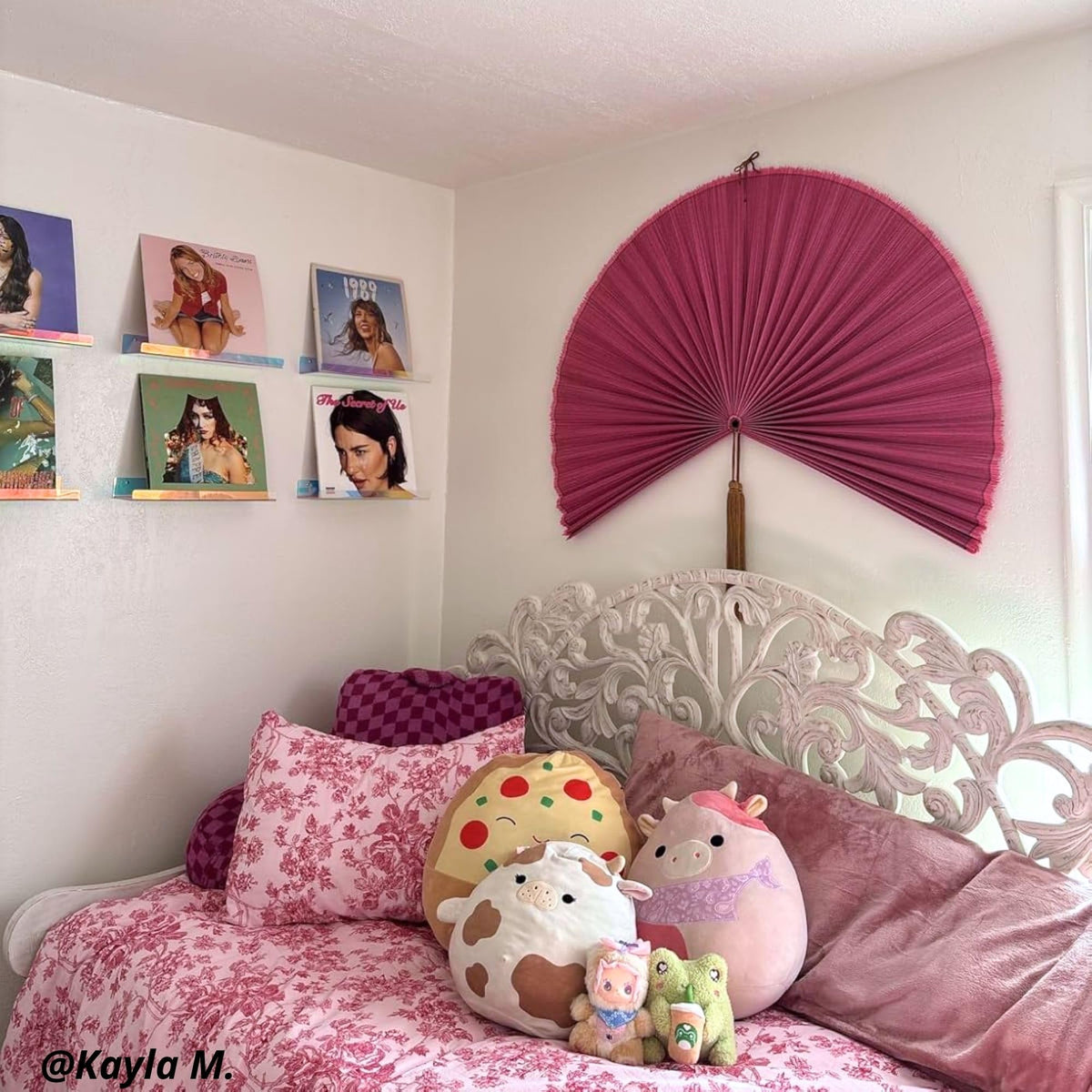 Bamboo Fan Wall Decor (Rasberry / 31inch)