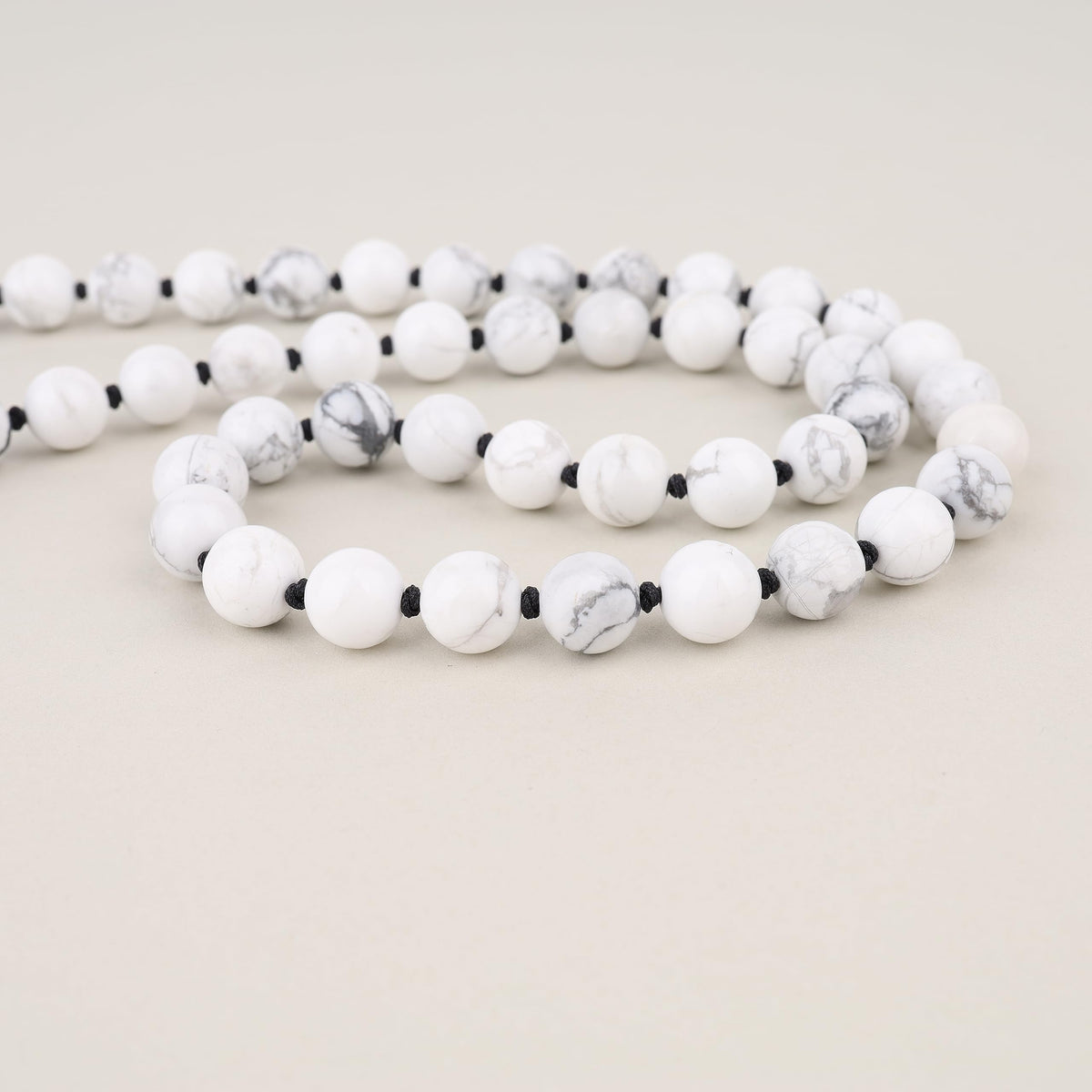 Howlite Necklace for Men (Howlite / 24")