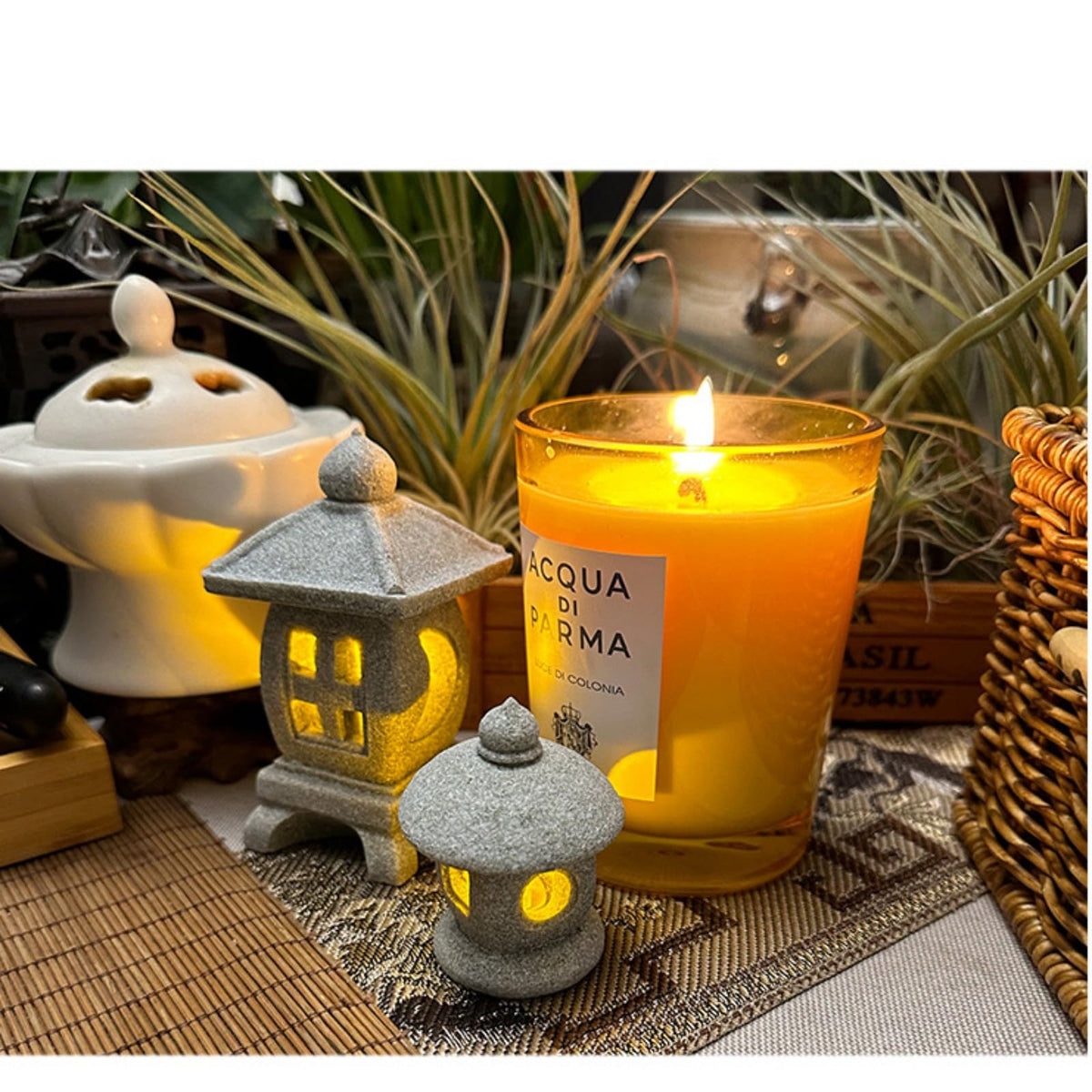 Japanese Pagoda LED Lamp Statue Figurine LED Lantern Pagoda Statue Figurine (Style A)