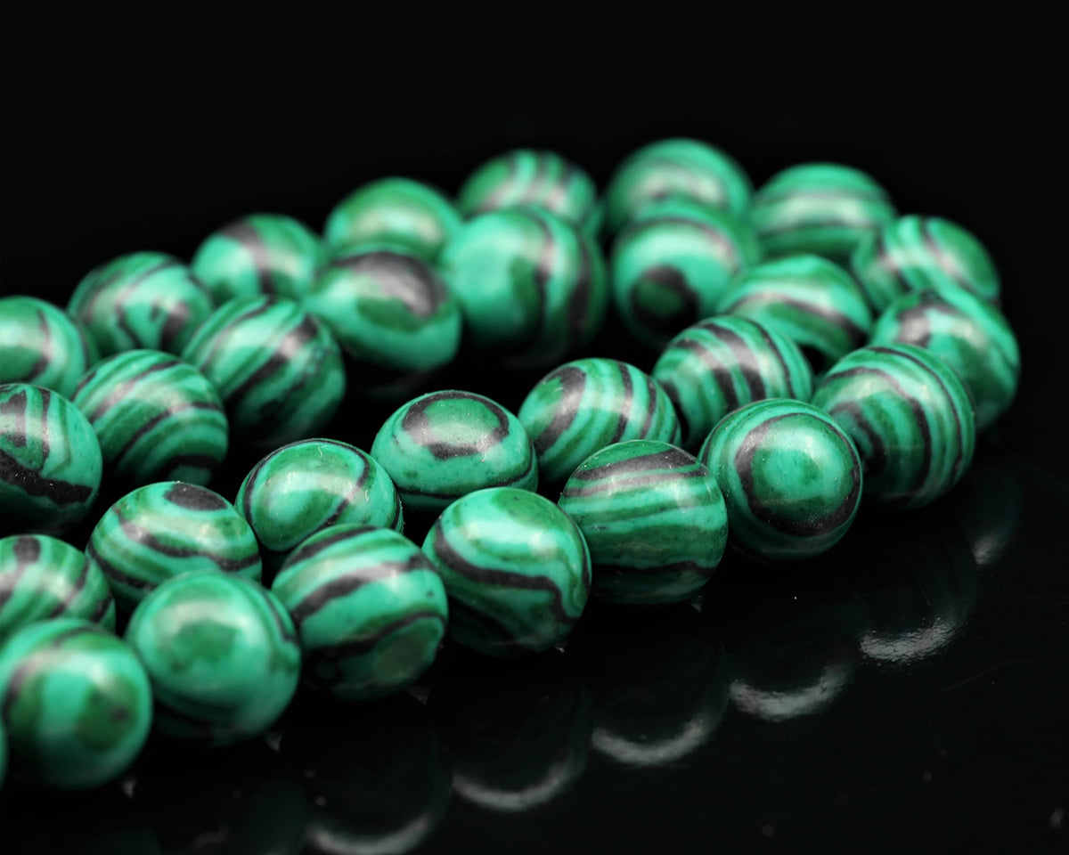 Natural Malachite Beaded Choker Necklace (Malachite / 26 Inches)