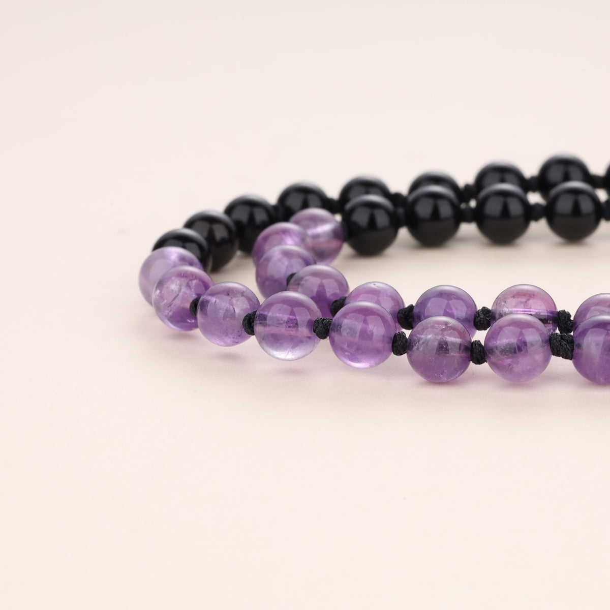 Handmade 108 Beads Mala Necklace for Yoga Meditation (Onyx & Amethyst)