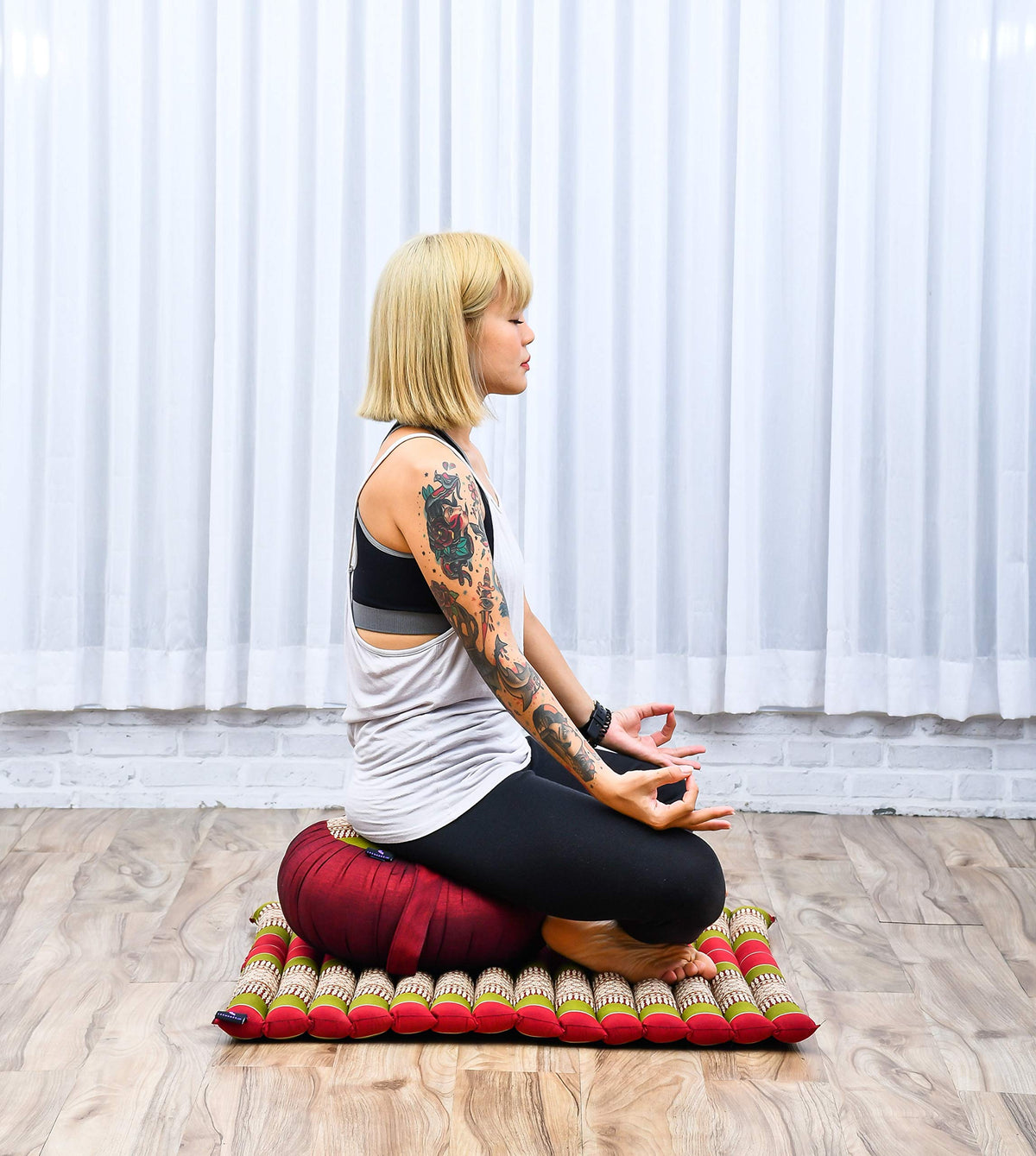 Meditation Cushion Set (Sf11 - Red, Green)