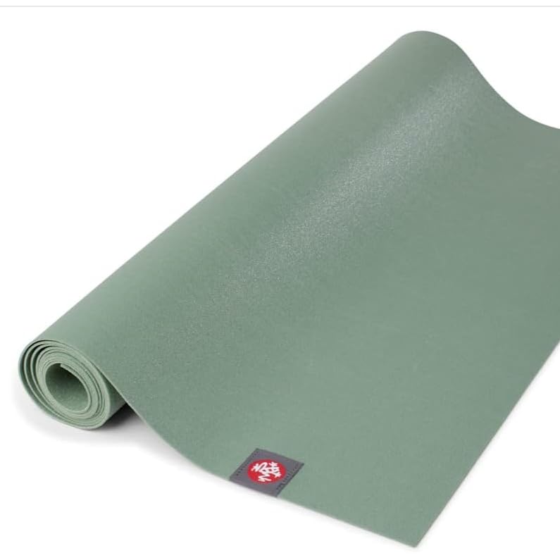 eKO Superlite Travel Yoga Mat (Leaf Green / 79" x 24")