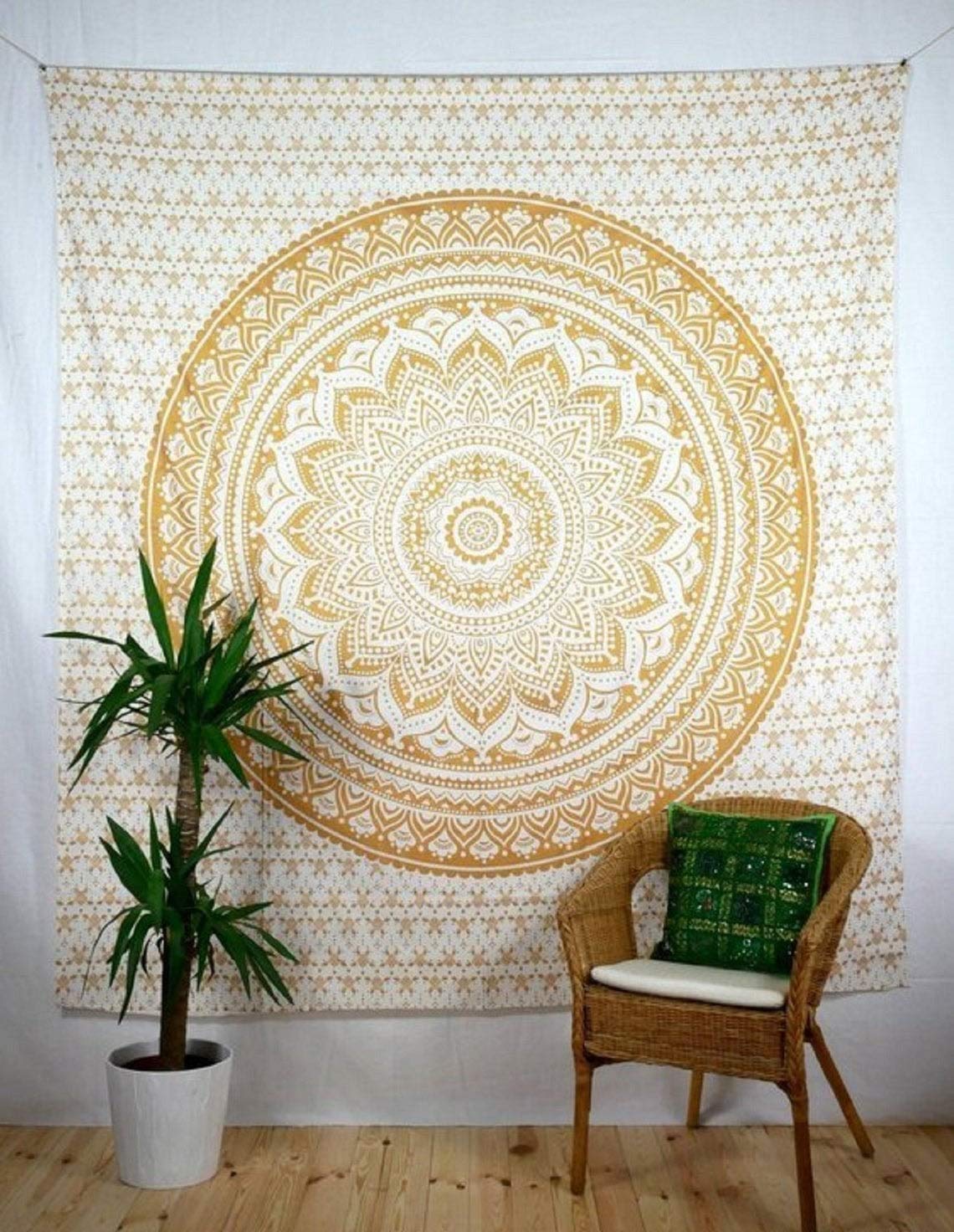Ombre Wall Hanging Bohemian Tapestry (Gold / 90"L x 85"W)