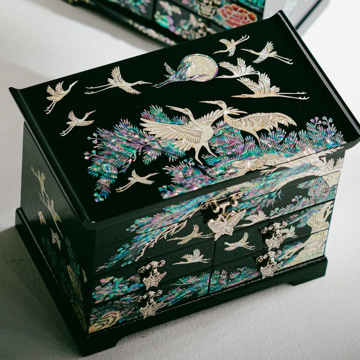 Mother of Pearl Wooden Jewelry Organizer Box (Crane_Black)