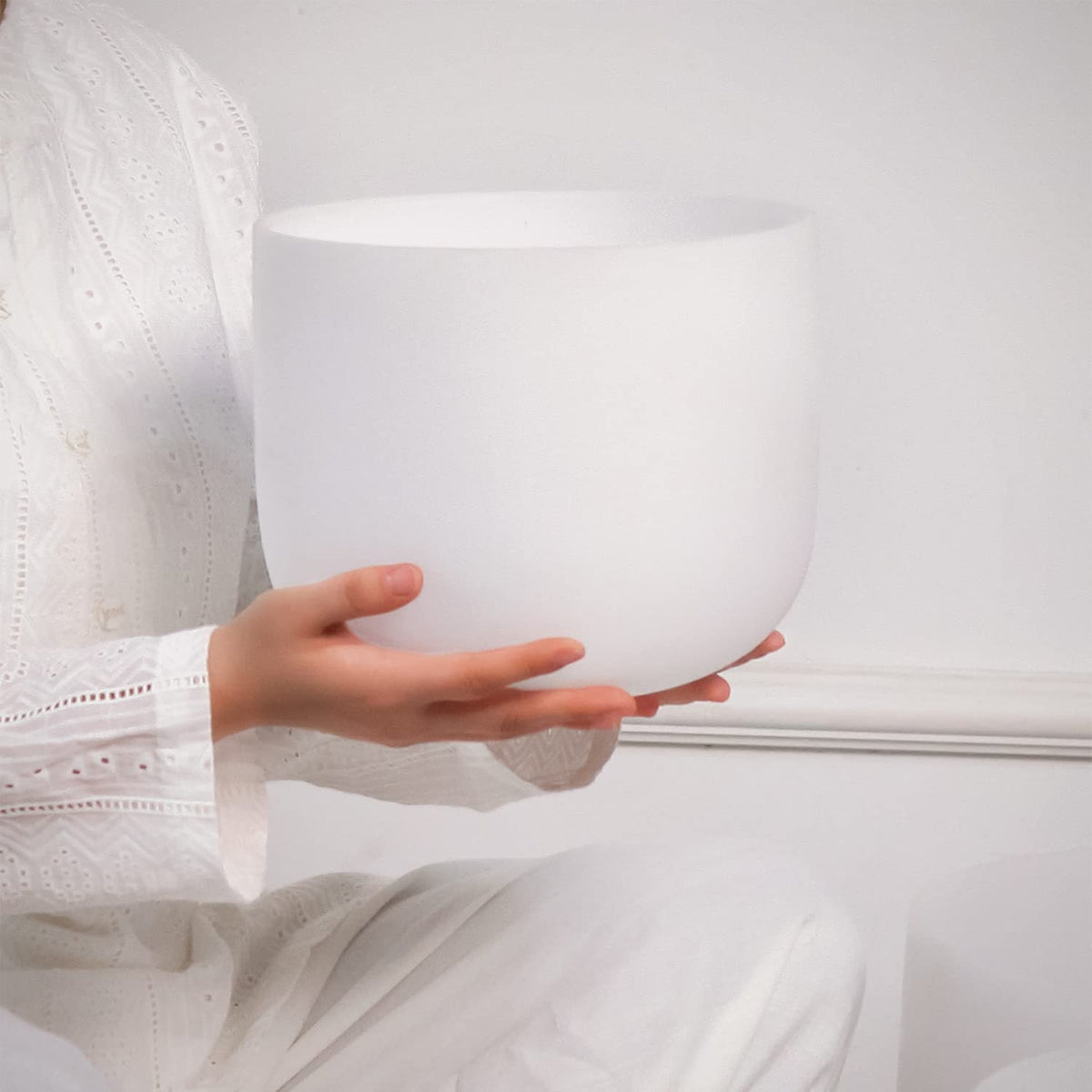8inch 432 hz B Note Quartz Crown Chakra Singing Bowl forSound Healing Music Instrument With Carrying Case (8Inch B 432hz White / 8 Inch)