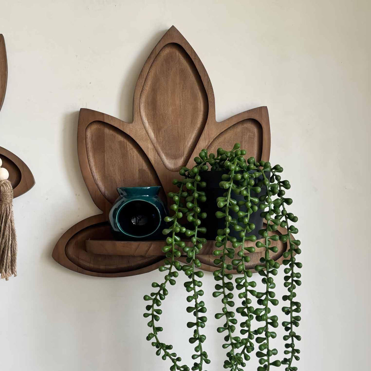 Small Carved Lotus Flower Decorative Wooden Floating Wall Shelf (Walnut)
