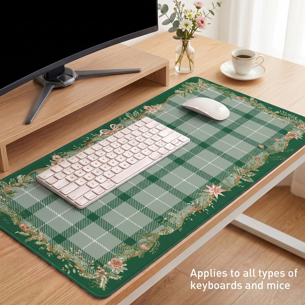 Xmas Plaid Desk Mat (Green Plaid Holly / 35.4" x 15.7")