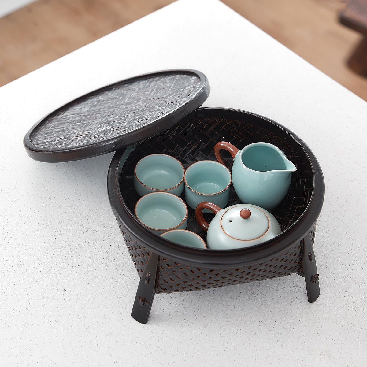 Handcrafted Natural Bamboo Woven Storage Basket with Lid (Dark Brwon)