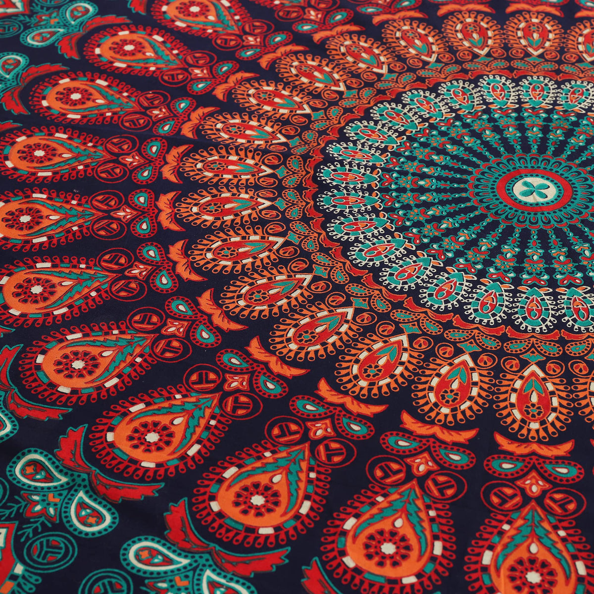 Round Tapestry Wall Hanging Ombre Hippie Mandala Bohemian Hippy Intricate Indian Tapestries Tablecloth 50 Inches (Multicolor / 50"L x 50"W)