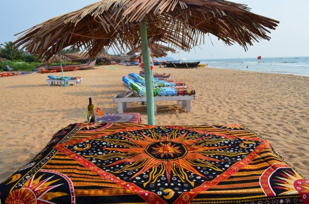 Wall Hanging Tapestry For Bedroom Hippie Burning Sun and Moon Meditation Bohemian Hippy Psychedelic Design Indian Tapestries Bedspread 30 x 40 Inches (40"L x 30"W / Golden)