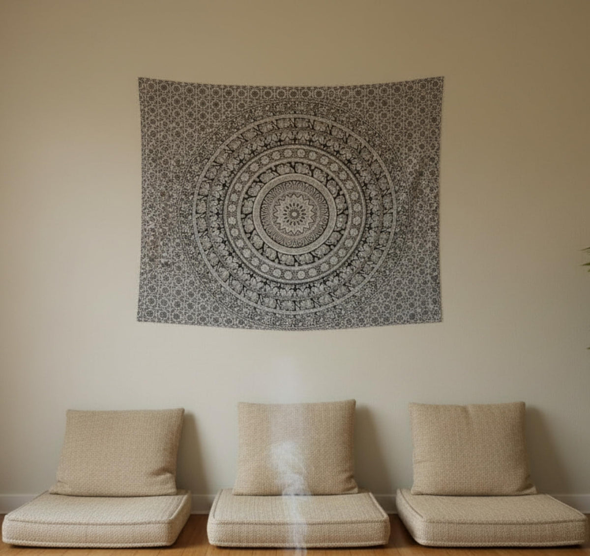 Cotton Mandala Tapestry (Black and White / 30"L x 40"W)