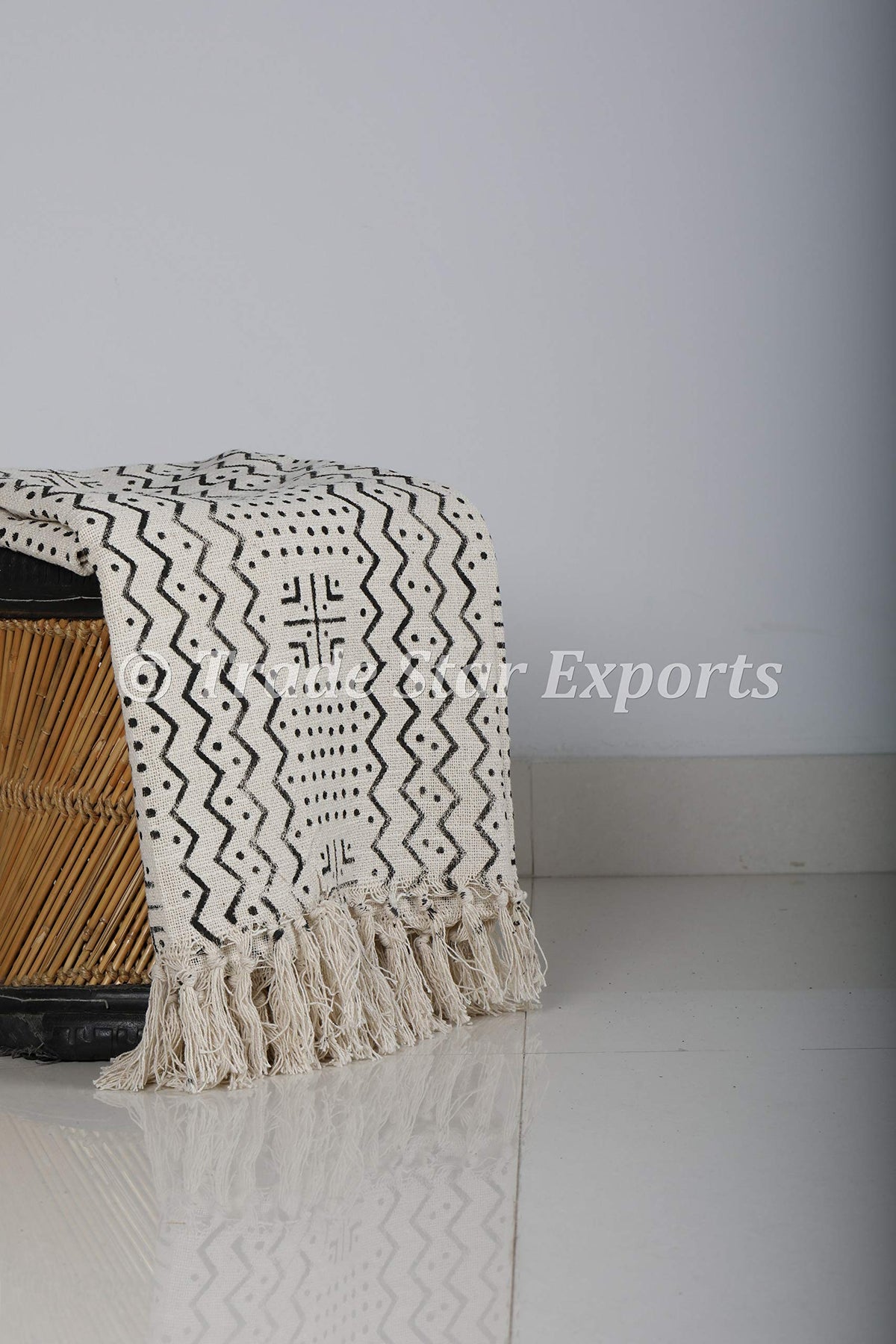 Mudcloth Print Throw (Off White / Alma (120 x 170 Cms))