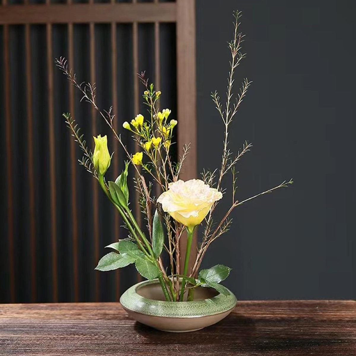 Ikebana Vase Kit Ceramic Flower Frog Vase with Stainless Kenzan Japanese Ikebana Flower Arrangement Pot for Floral Displays Moss & Hydroponic Plants Zen Decor Gift (Green Small Size)