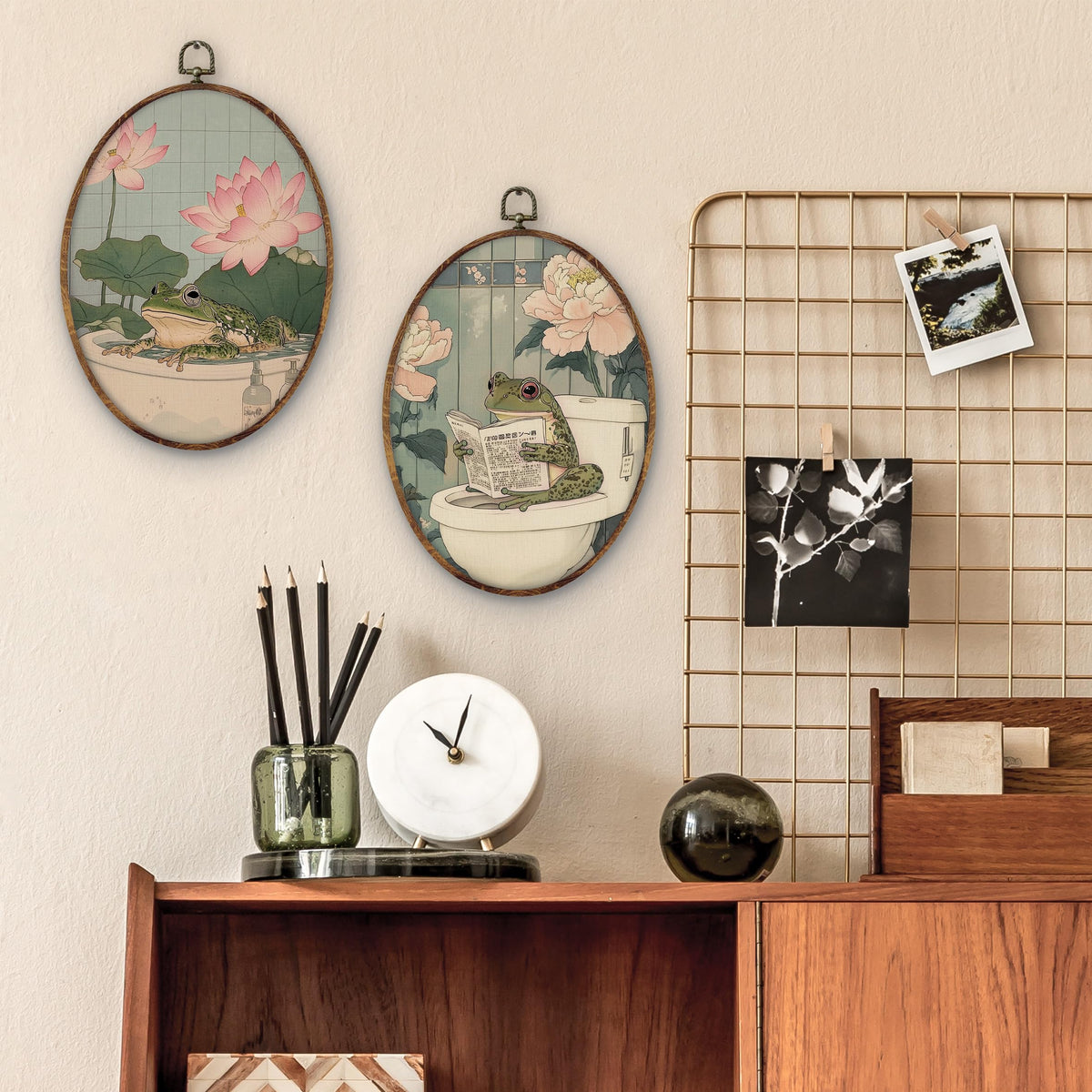 Funny Japanese Frog Oval Wall Art Decor (frog)